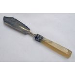 AGATE HANDLED WILLIAM IV SILVER CHEESE KNIFE BY MARY CHAWNER LONDON 1834