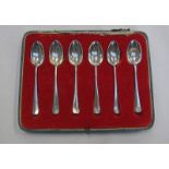 CASED SET OF 6 SILVER BRITISH HALLMARK SILVER SPOONS - BOX DAMAGED