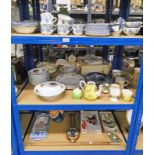 SELECTION OF VARIOUS PORCELAIN INCLUDING BLUE & WHITE DINNERWARE, COMMEMORATIVE MUGS,