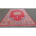 LARGE PERSIAN MARSHAD CARPET WITH TRADITIONAL FLORAL MEDALLION DESIGN 383 X 289CM