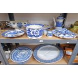 SELECTION OF BLUE & WHITE DINNERWARE INCLUDING COPELAND SPODE ITALIAN EGG CUPS,