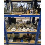 LARGE SELECTION OF PORCELAIN INCLUDING ROYAL WORCESTER BIRD, VARIOUS DECORATIVE CUPS & SAUCERS,