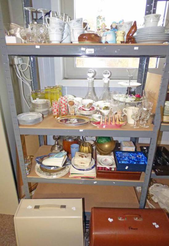 SELECTION OF VARIOUS PORCELAIN, GLASS ETC TO INCLUDE SEWING MACHINES, DECANTERS,