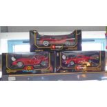 THREE BURAGO 1:18 SCALE METAL FERRARI MODELS INCLUDING FERRARI GTD (1962) TOGETHER WITH FERRARI 250