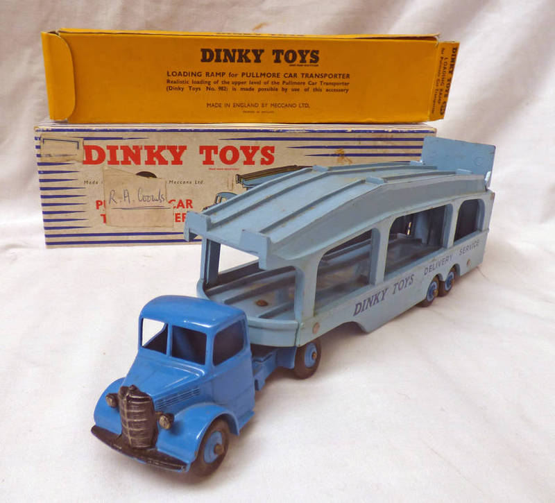 DINKY TOYS 982 - PULLMORE CAR TRANSPORTER TOGETHER WITH 994 - LOADING RAMP.