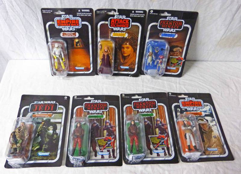 SELECTION OF HASBRO/KENNER SEALED STAR WARS FIGURES INCLUDING CHARACTERS SUCH AS REBEL SOLDIER