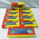 SELECTION OF HORNBY 00 GAUGE ROLLING STOCK INCLUDING R6371 SHELL PETROL TANKER WAGONS AND