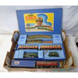 HORNBY DUBLO 3-RAIL 00 GAUGE "DUCHESS OF MONTROSE" TRAIN SET TOGETHER WITH 2 X D13 SUBURBAN COACHES