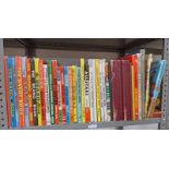 SELECTION OF CHILDRENS ANNUALS & BOOKS INCLUDING TITLES SUCH AS THE BROONS, OOR WULLIE,