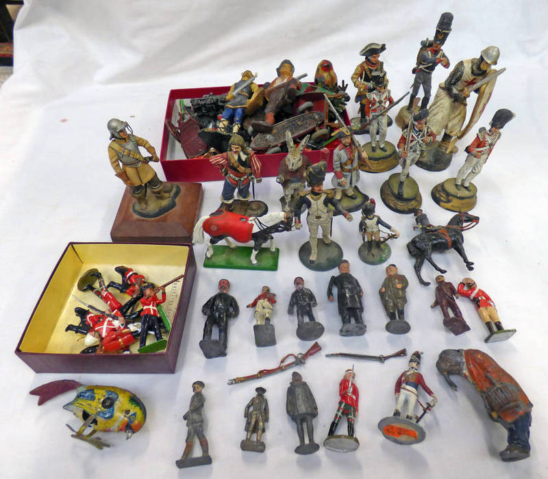 SELECTION OF VINTAGE LEAD TOY SOLDIERS AND OTHERS