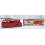 DINKY TOYS 955 - FIRE ENGINE WITH EXTENDING LADDER.