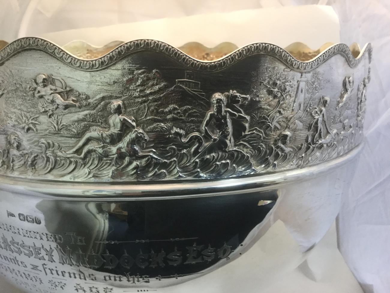 A Victorian Silver Punch-Bowl, by Walker and Hall, Sheffield, 1897, tapering cylindrical and on - Image 5 of 8