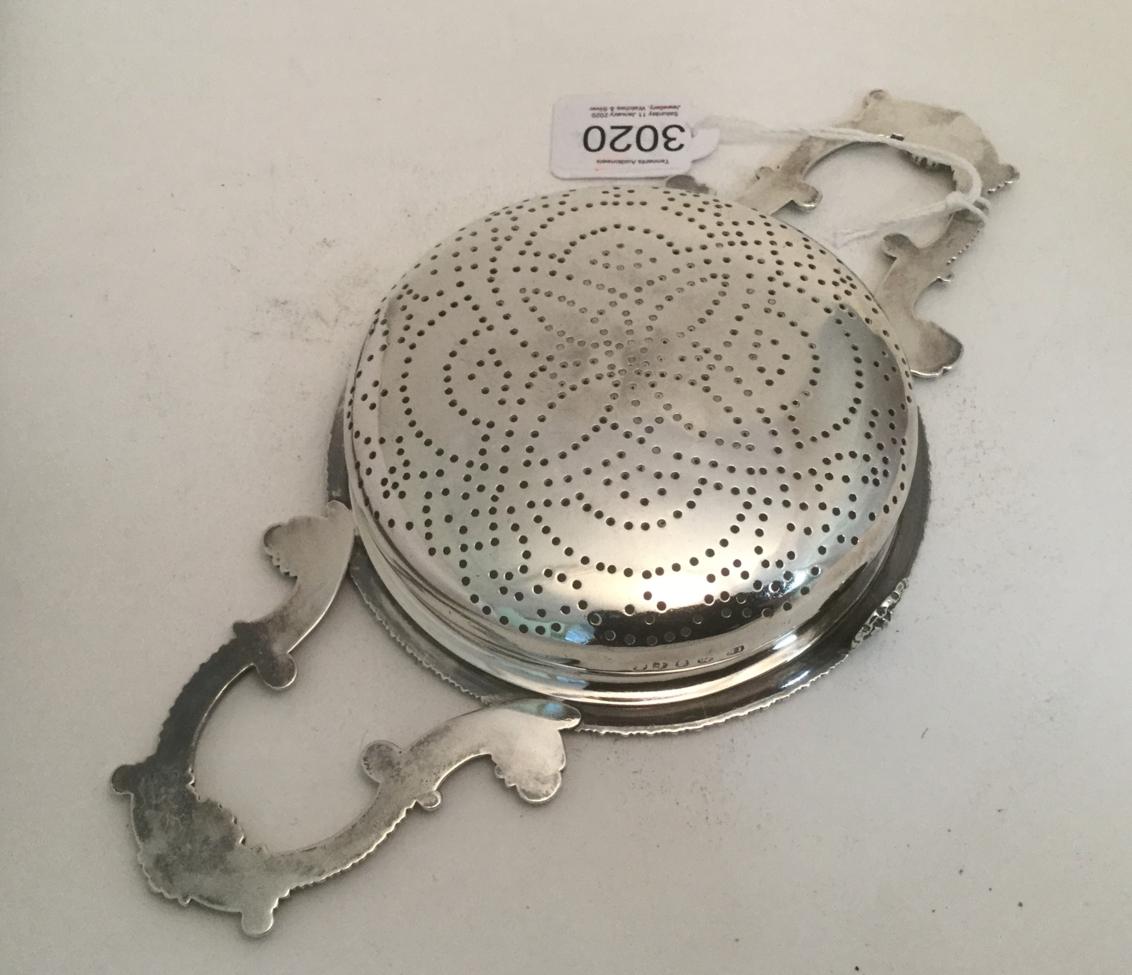 A George IV Silver Lemon-Strainer, by John Reily, London 1821, the bowl pierced circular and with - Image 3 of 5