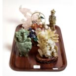 Various modern Chinese works of art, including jade and rose quartz examples (qty)