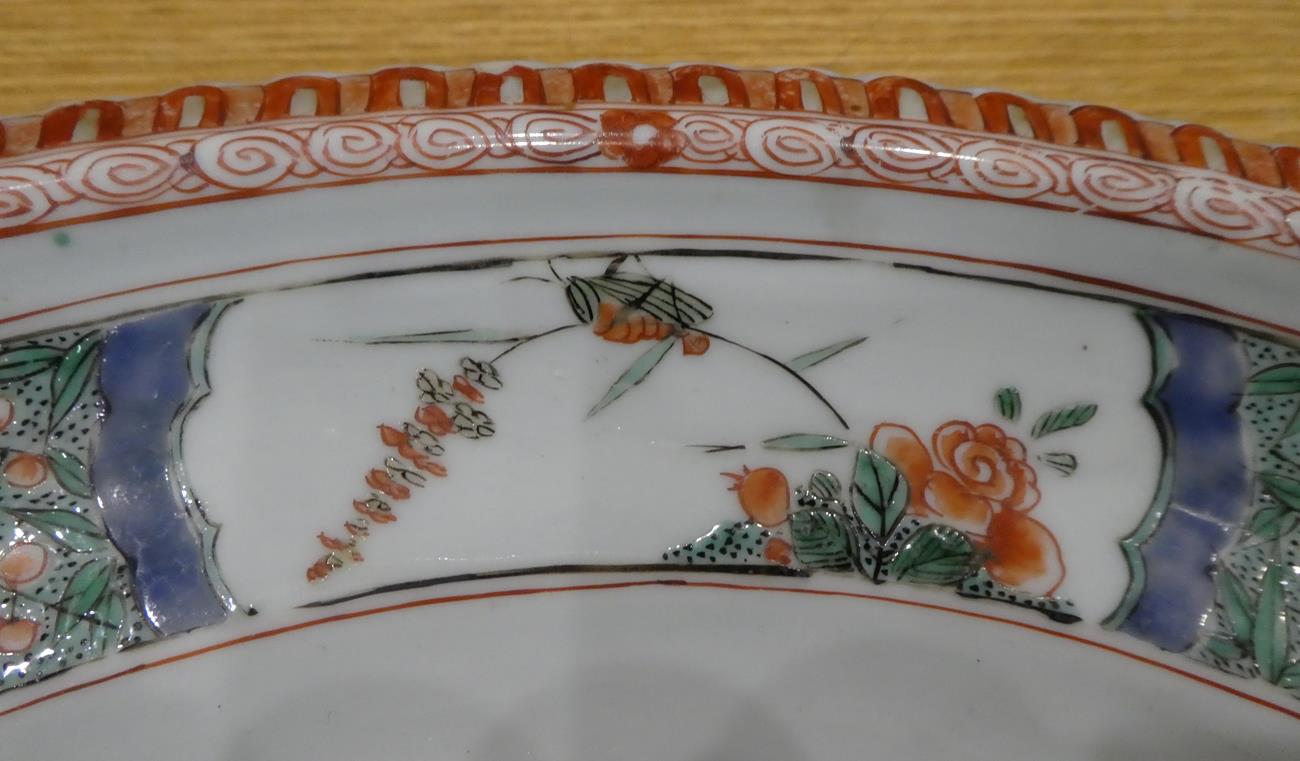 A Chinese Porcelain Charger, Kangxi, painted in famille verte enamels with a birds amongst flowering - Image 4 of 7