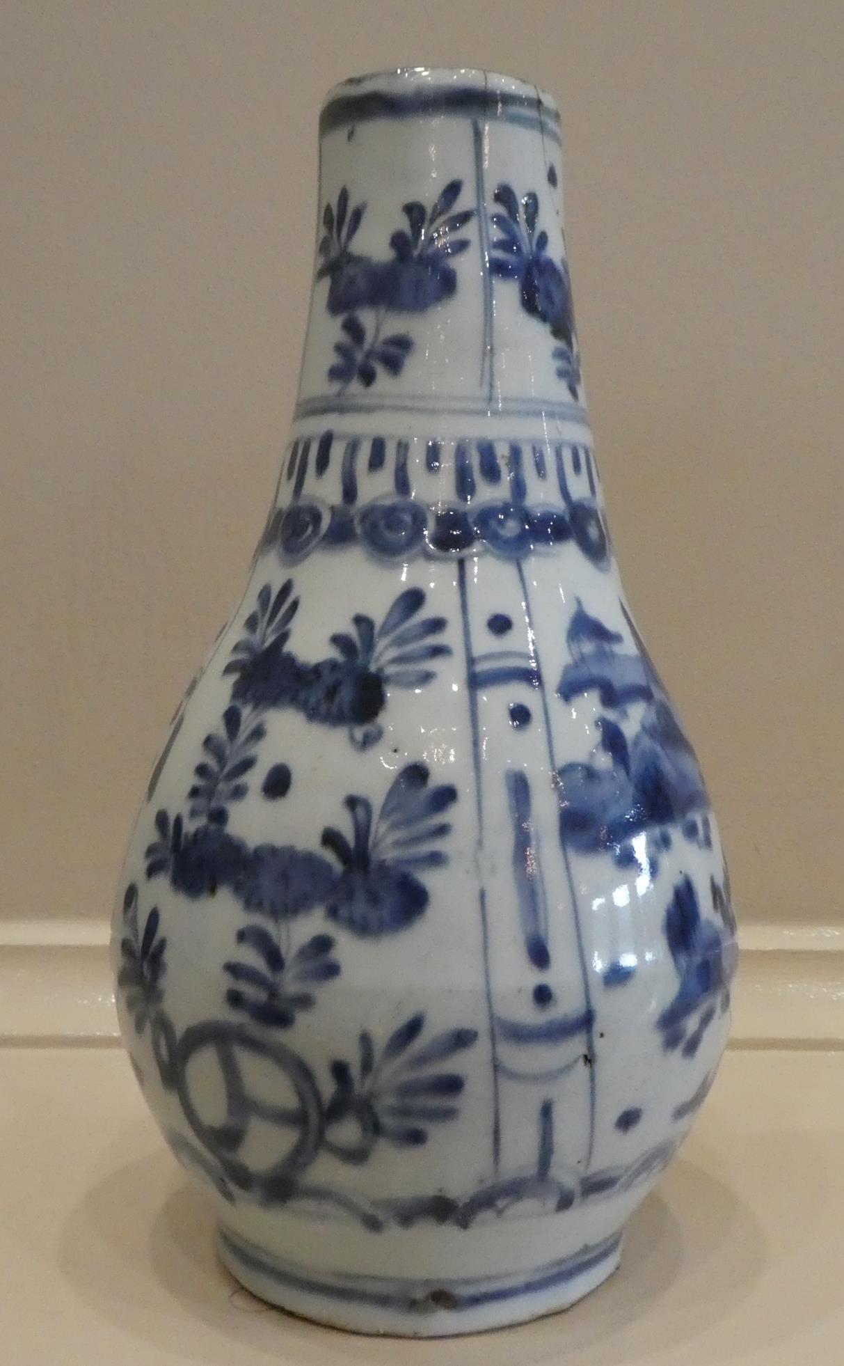 A Kraak Porcelain Ewer, early 17th century, of pear shape with loop handle, typically painted in - Image 4 of 9