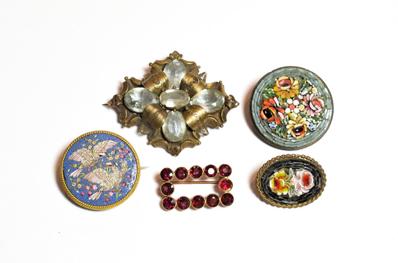 Three micro mosaic brooches including one depicting two doves with a rope twist frame, 2.5cm