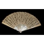 A Carrickmacross Guipure Needle Lace Fan, late 19th/early 20th century,