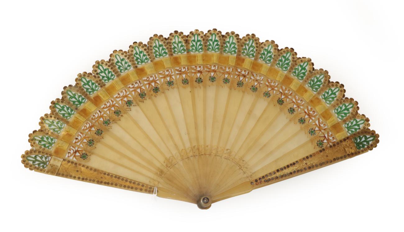 A Circa 1830's Good Horn Brisé Fan with pointed tips to the twenty-one inner sticks and two guards. - Image 2 of 2