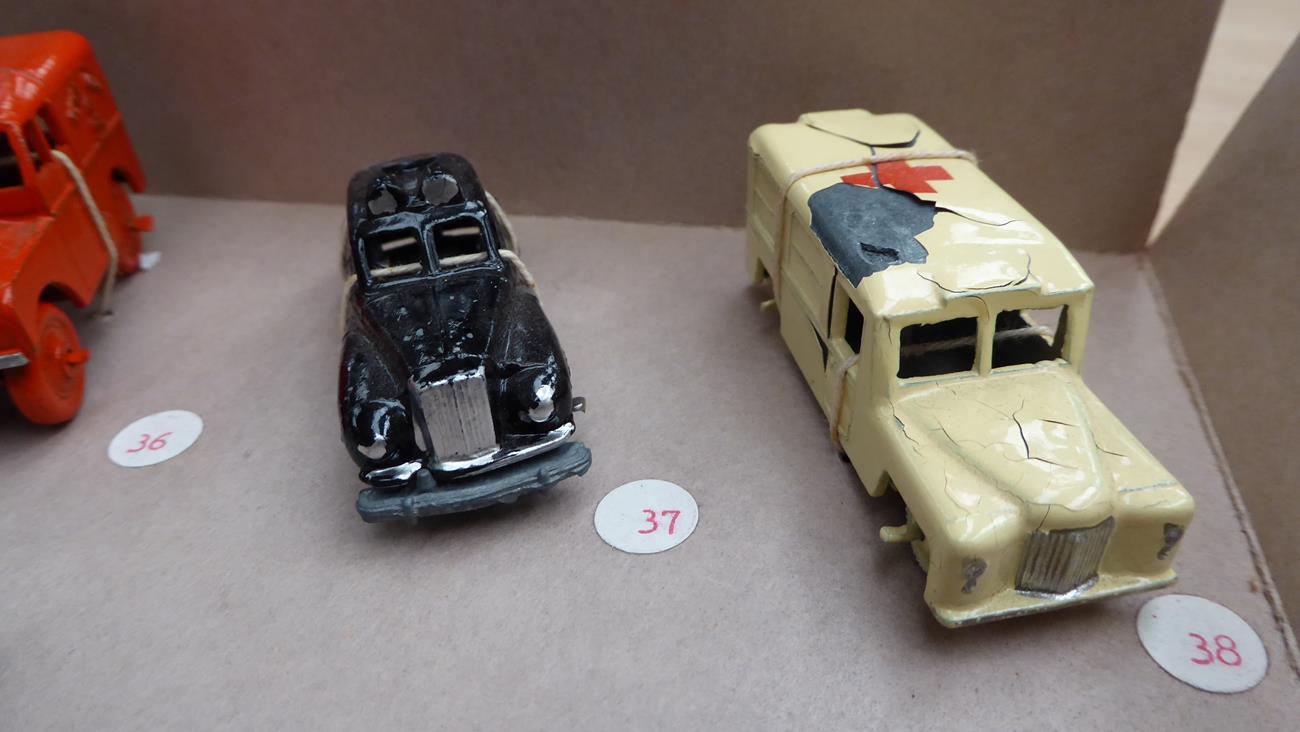 Benbros Tradesman Sample Set containing 16 vehicles: 34 AA Land Rover (paint cracked), 35 Army - Image 6 of 9