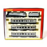 Hornby (China) OO Gauge R2445 The Silver Jubilee with Certificate no.0026/2000 (E box G-E)