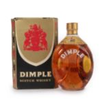 Dimple Old Blended Scotch Whisky, 1960s/70s bottling 70° proof 26 2/3 fl.