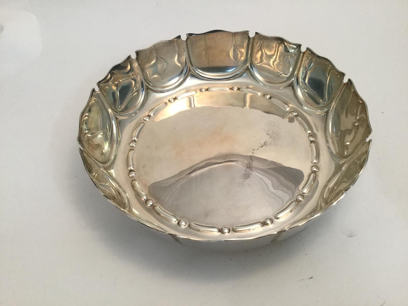 An Edward VII Silver Strawberry-Dish, by Theodore Rossi, London, 1907, circular and with lobed sides - Image 3 of 4