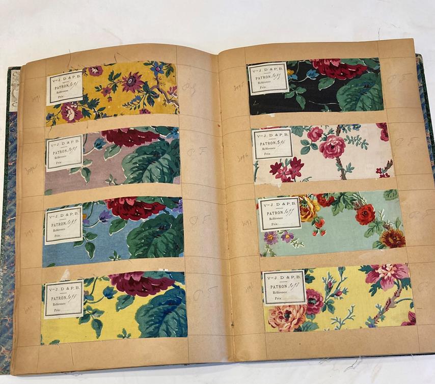 French Fabric Sample Book, circa 1920's Enclosing printed linens, glazed cotton, cotton in floral, - Image 82 of 105