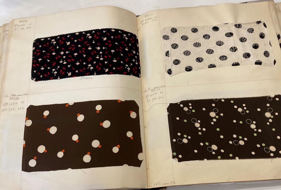 French Fabric Sample Book, circa 19203/30 Comprising mainly printed silks and chiffons, in spot, - Image 104 of 167