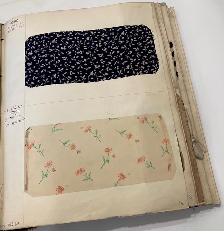 French Fabric Sample Book, circa 19203/30 Comprising mainly printed silks and chiffons, in spot, - Image 60 of 167