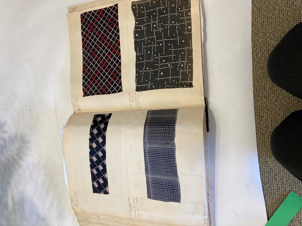 French Fabric Sample Book, circa 19203/30 Comprising mainly printed silks and chiffons, in spot, - Image 125 of 167