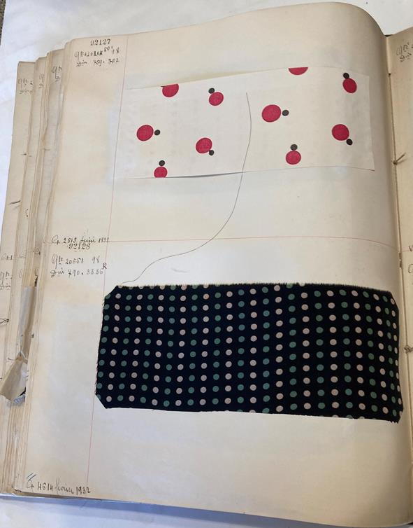 French Fabric Sample Book, circa 19203/30 Comprising mainly printed silks and chiffons, in spot, - Image 96 of 167