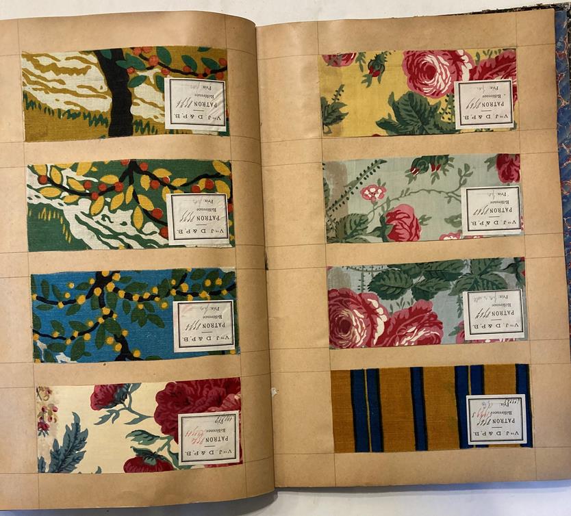 French Fabric Sample Book, circa 1920's Enclosing printed linens, glazed cotton, cotton in floral, - Image 74 of 105