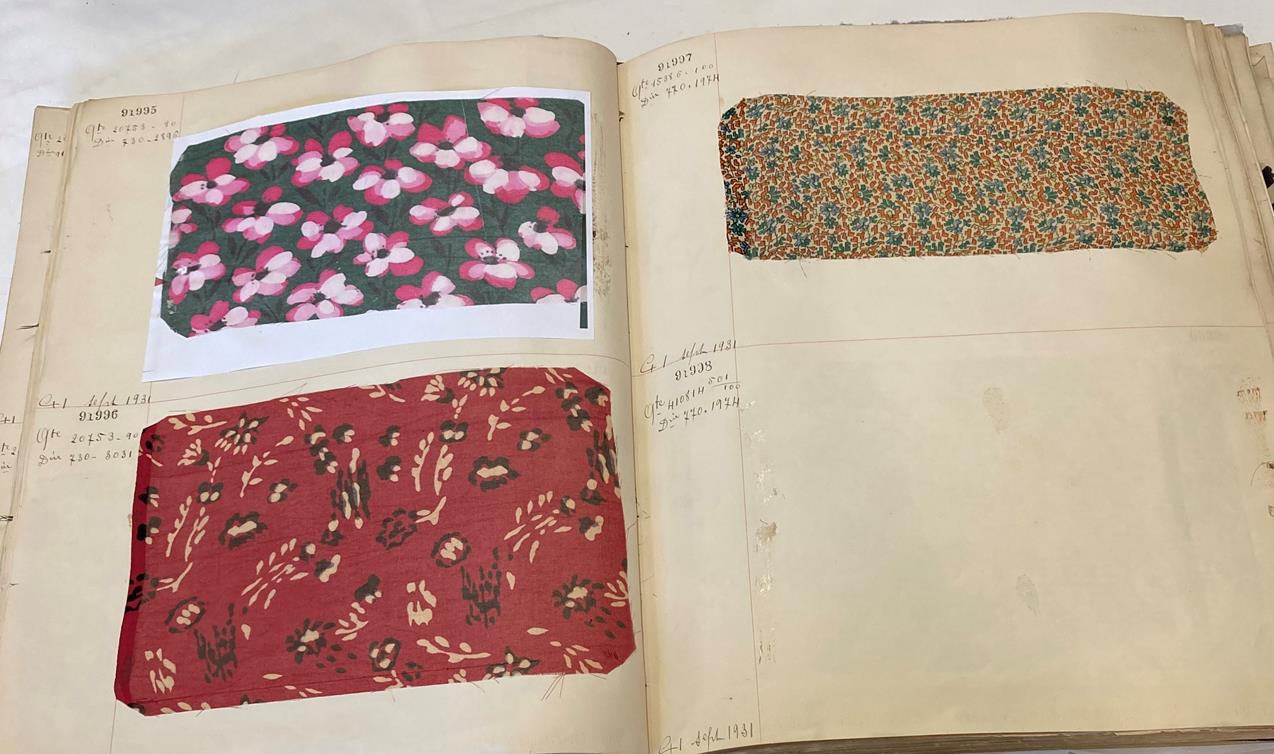 French Fabric Sample Book, circa 19203/30 Comprising mainly printed silks and chiffons, in spot, - Image 57 of 167