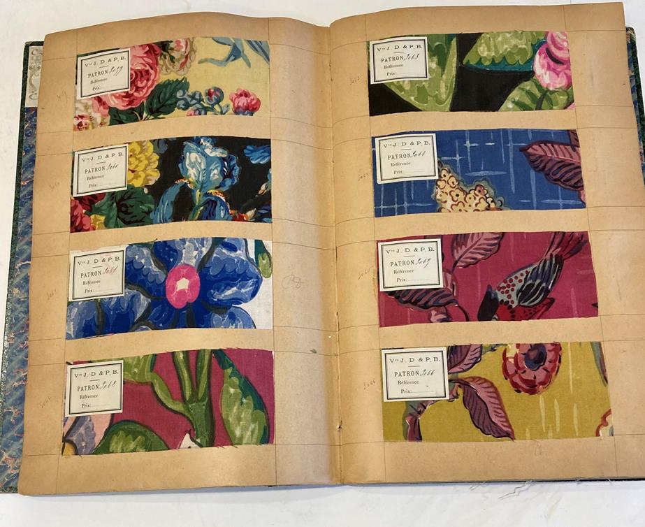 French Fabric Sample Book, circa 1920's Enclosing printed linens, glazed cotton, cotton in floral, - Image 79 of 105