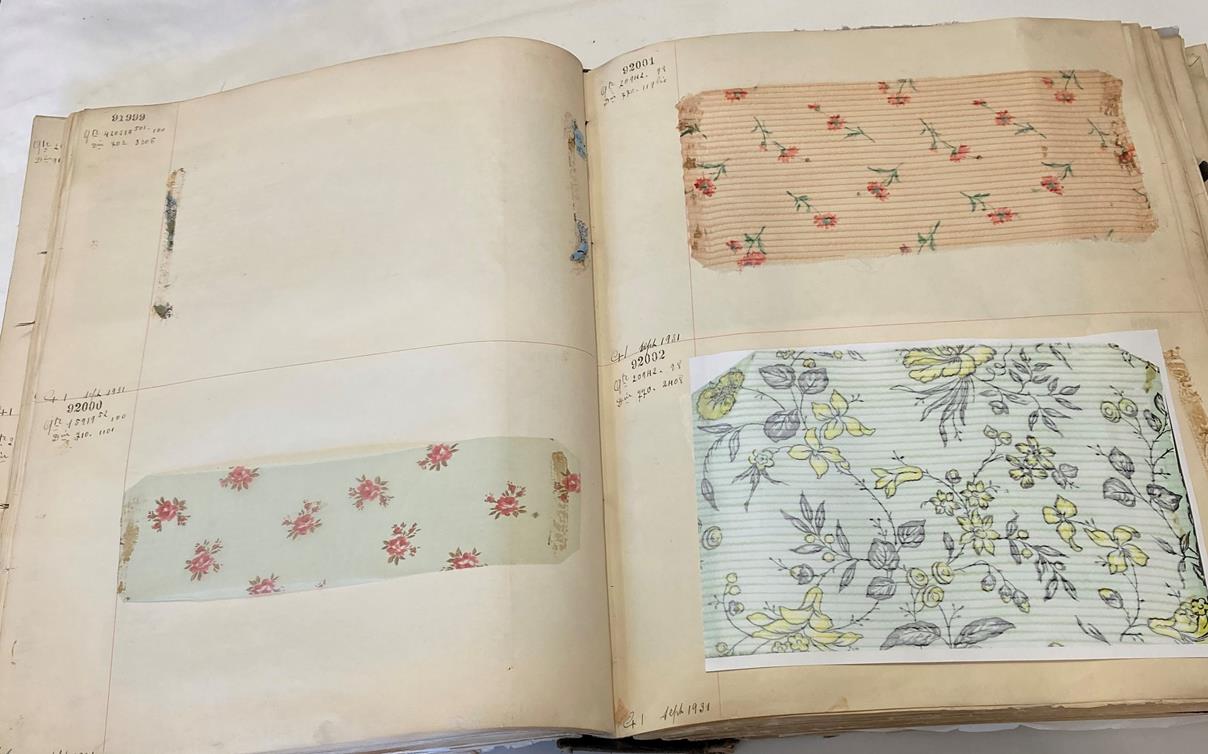 French Fabric Sample Book, circa 19203/30 Comprising mainly printed silks and chiffons, in spot, - Image 58 of 167