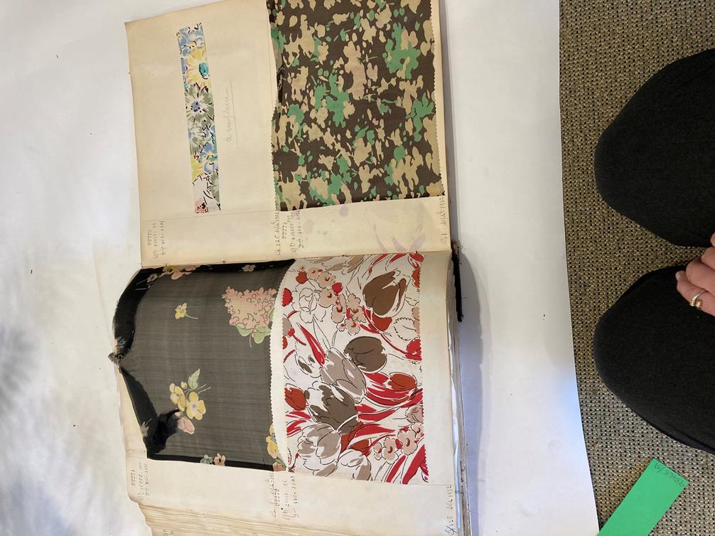 French Fabric Sample Book, circa 19203/30 Comprising mainly printed silks and chiffons, in spot, - Image 137 of 167