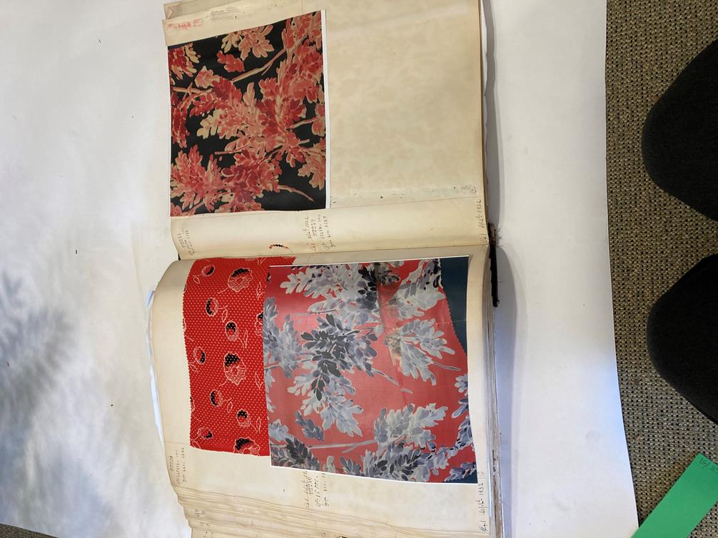 French Fabric Sample Book, circa 19203/30 Comprising mainly printed silks and chiffons, in spot, - Image 126 of 167