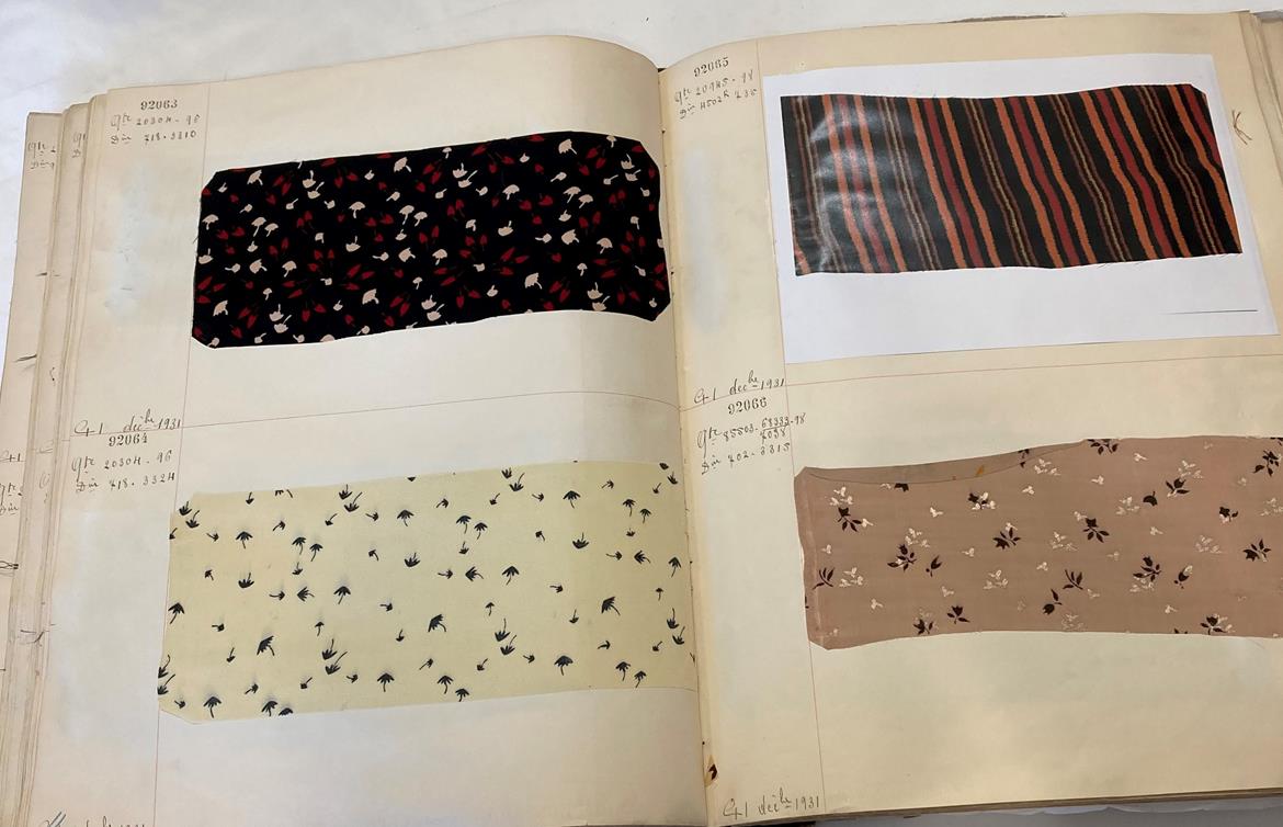 French Fabric Sample Book, circa 19203/30 Comprising mainly printed silks and chiffons, in spot, - Image 79 of 167