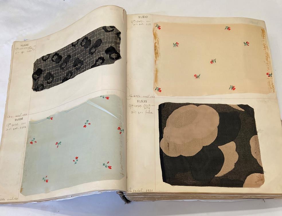 French Fabric Sample Book, circa 19203/30 Comprising mainly printed silks and chiffons, in spot, - Image 30 of 167