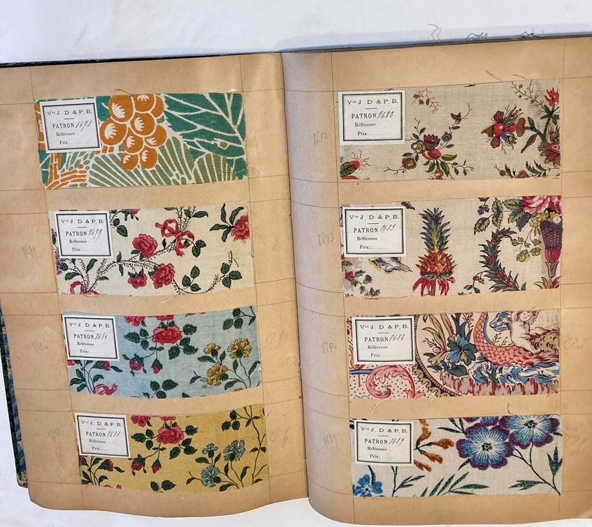 French Fabric Sample Book, circa 1920's Enclosing printed linens, glazed cotton, cotton in floral, - Image 101 of 105