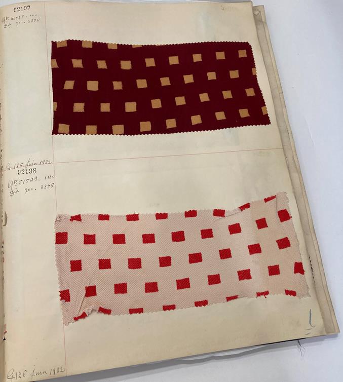 French Fabric Sample Book, circa 19203/30 Comprising mainly printed silks and chiffons, in spot, - Image 115 of 167