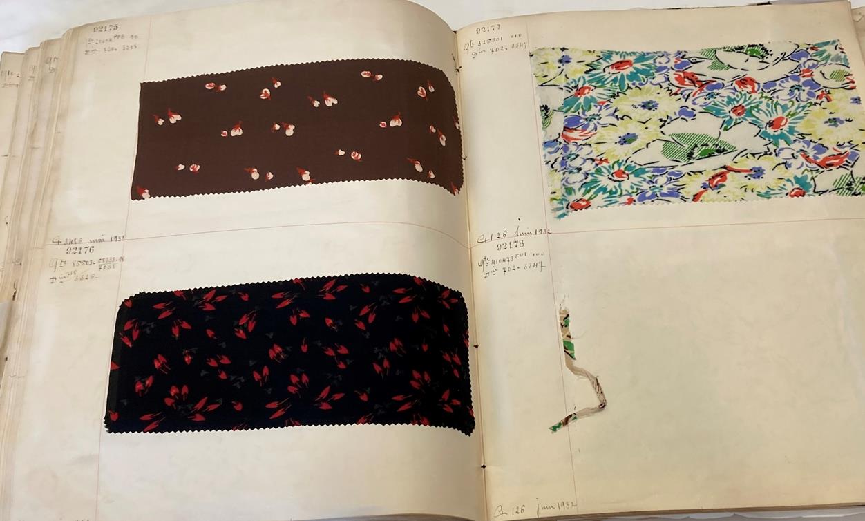 French Fabric Sample Book, circa 19203/30 Comprising mainly printed silks and chiffons, in spot, - Image 108 of 167