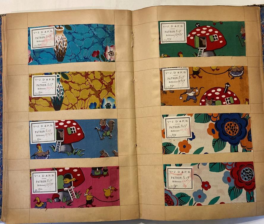 French Fabric Sample Book, circa 1920's Enclosing printed linens, glazed cotton, cotton in floral, - Image 59 of 105