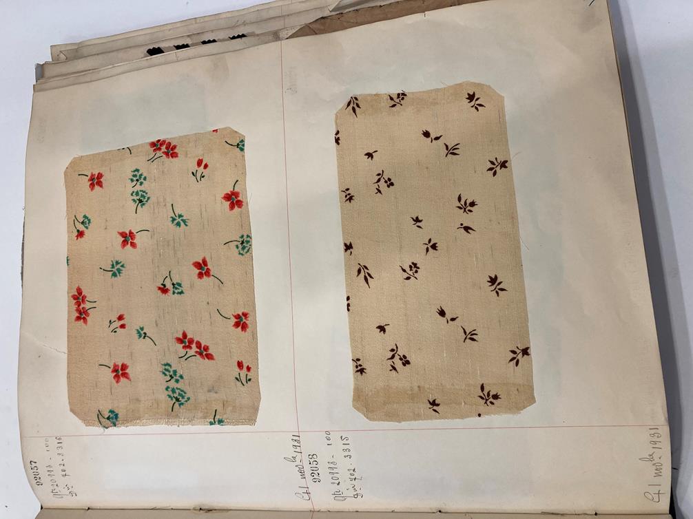 French Fabric Sample Book, circa 19203/30 Comprising mainly printed silks and chiffons, in spot, - Image 77 of 167