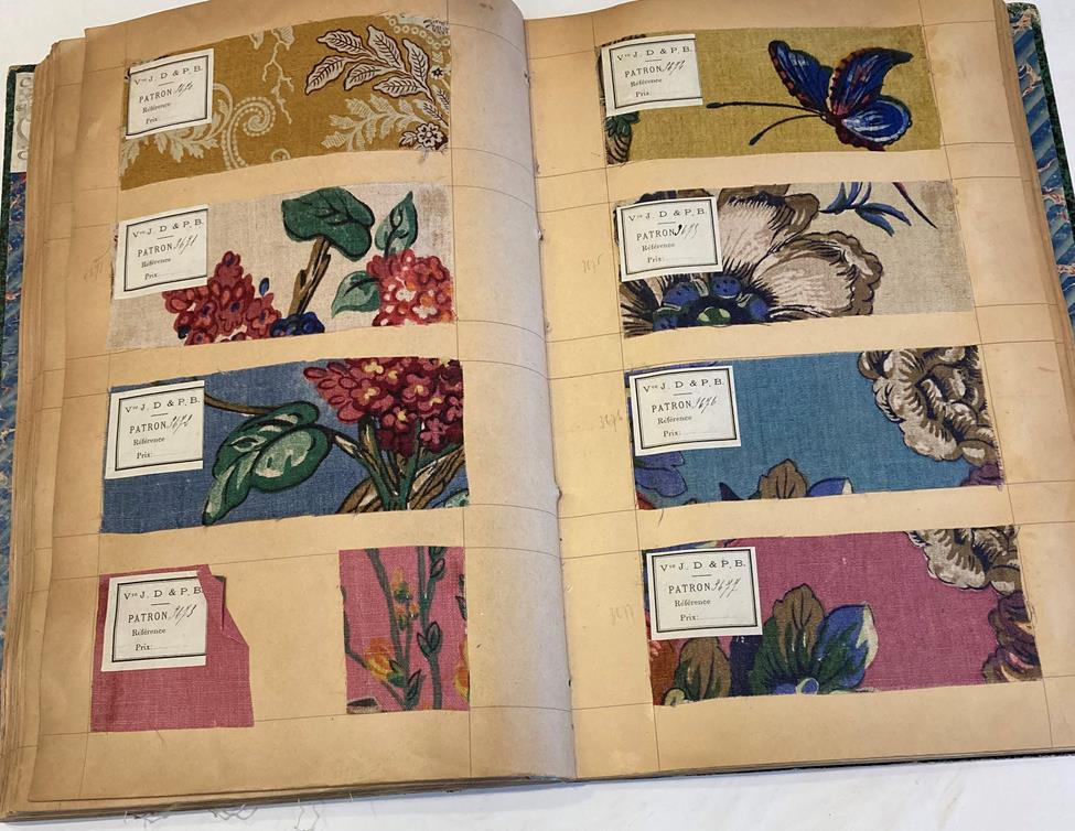 French Fabric Sample Book, circa 1920's Enclosing printed linens, glazed cotton, cotton in floral, - Image 93 of 105