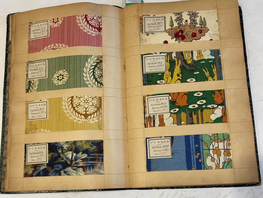 French Fabric Sample Book, circa 1920's Enclosing printed linens, glazed cotton, cotton in floral, - Image 6 of 105