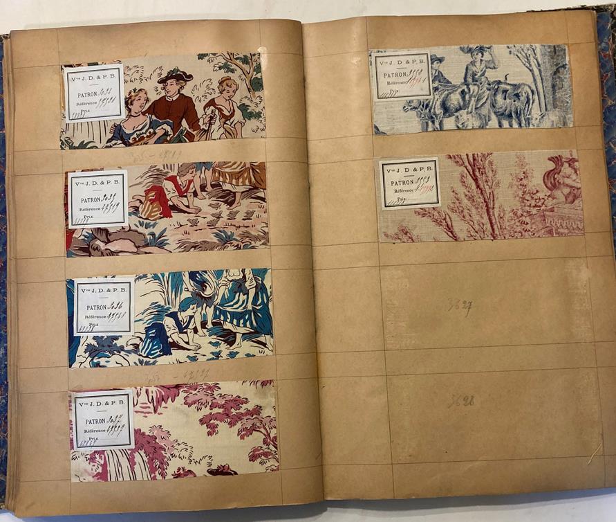 French Fabric Sample Book, circa 1920's Enclosing printed linens, glazed cotton, cotton in floral, - Image 61 of 105