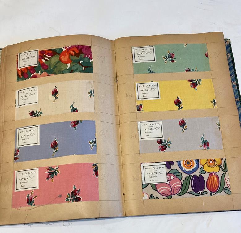 French Fabric Sample Book, circa 1920's Enclosing printed linens, glazed cotton, cotton in floral, - Image 88 of 105