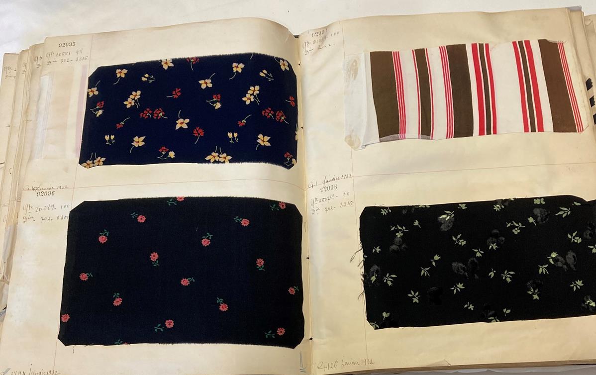 French Fabric Sample Book, circa 19203/30 Comprising mainly printed silks and chiffons, in spot, - Image 88 of 167